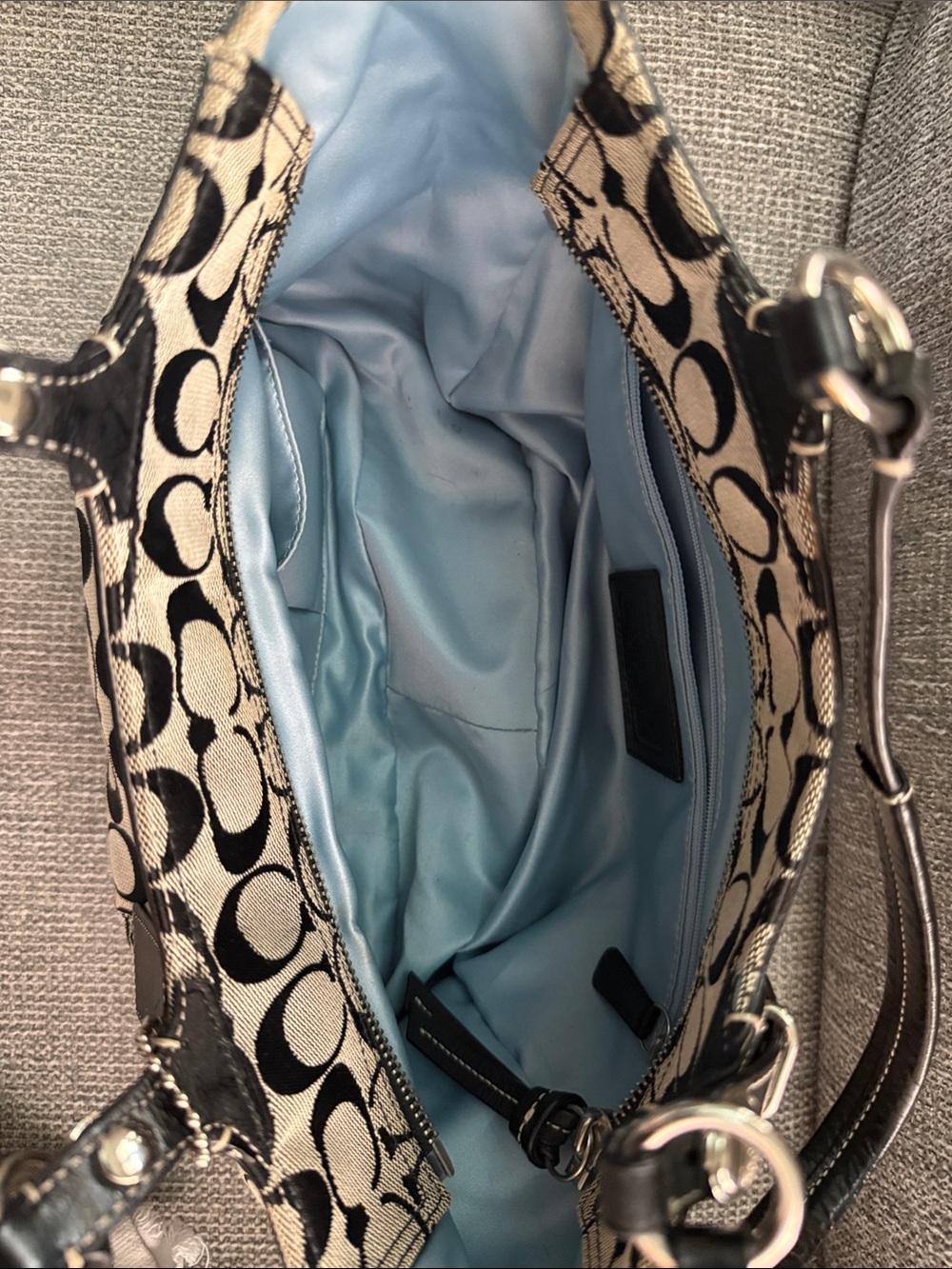 Coach Black and Grey Signature Shoulder Bag - Picture 2 of 2
